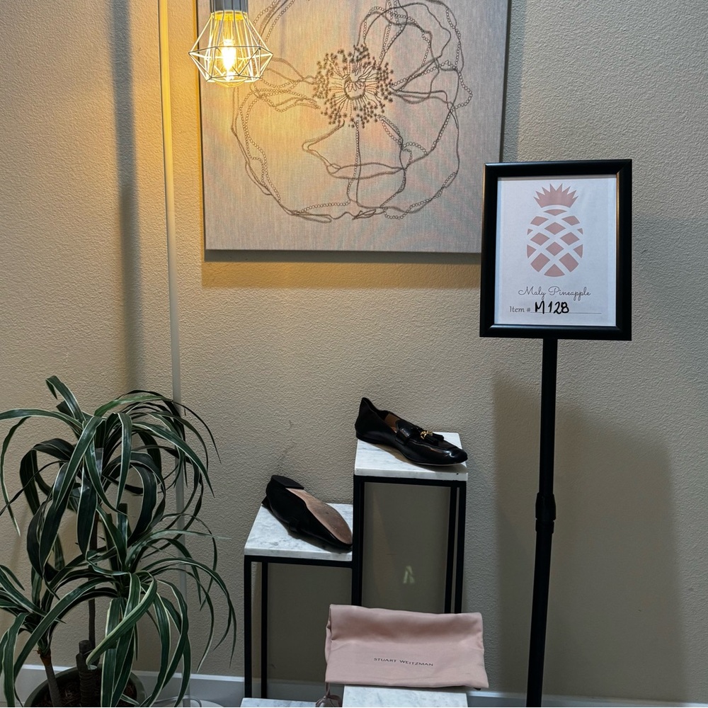 Gently used/no box: Stuart Weitzman size 9 leather loafer tassels & dust bag.